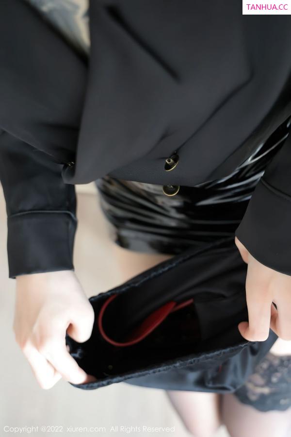 小奶瓶呜呜  [XiuRen]高清写真图 2022.04.26 No.4927 奶瓶第8张图片